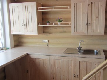 Деревянный кухонный гарнитур из сосны